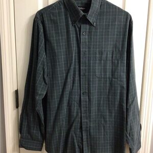 Van Heusen Men's Green Plaid Button-Down Shirt